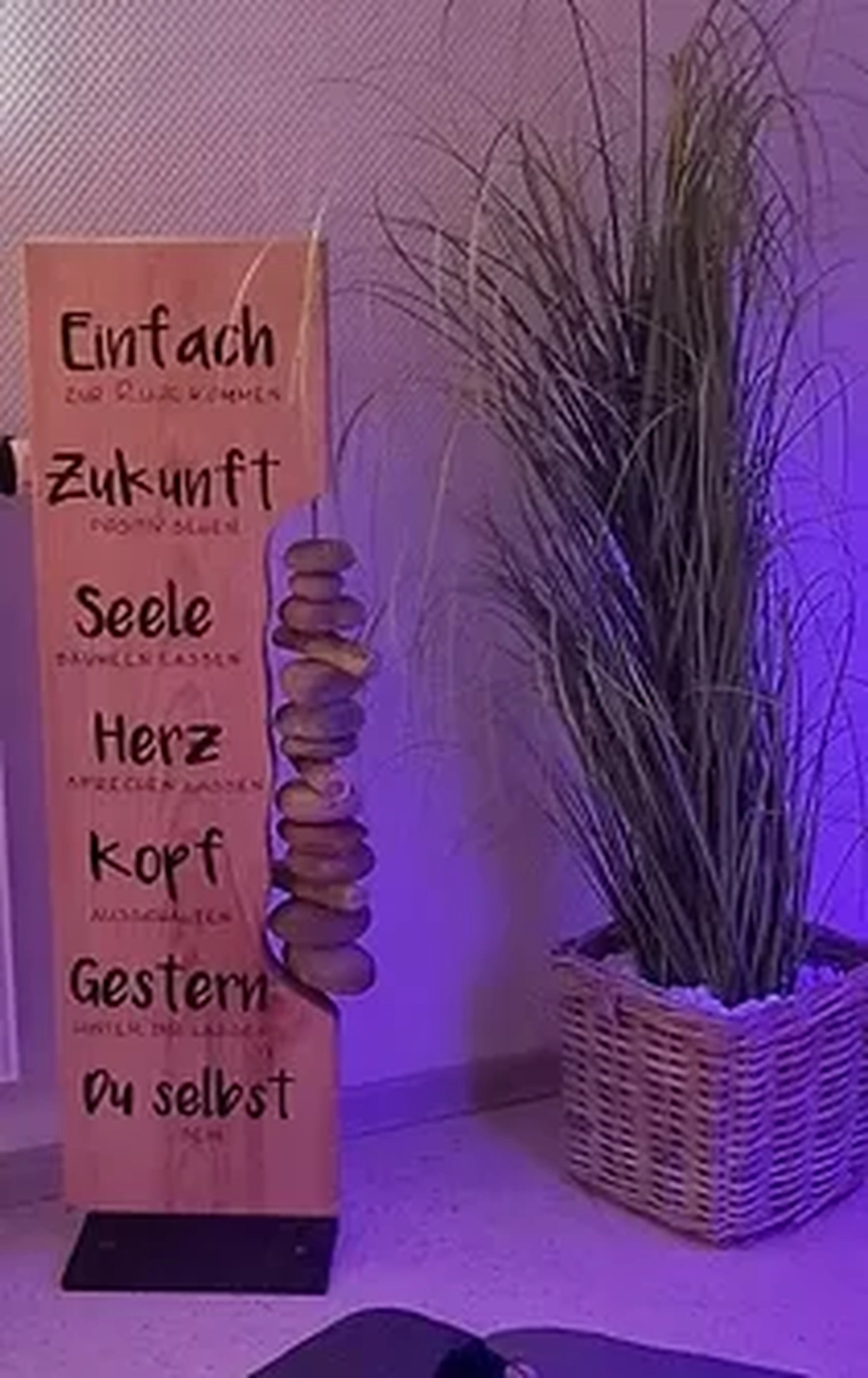 Seelenfarbe - Achtsamkeitstrainerin und Gesundheitspraktikerin (DGAM) - im Therapieraum